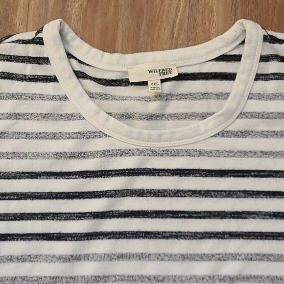 Wilfred free T-shirt - Picture 2 of 2